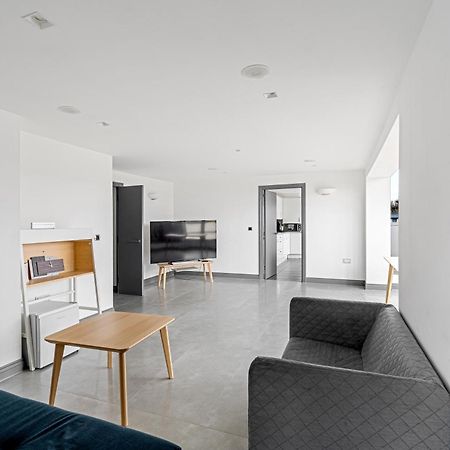 Long Letting - Luxurious 3 Bedroom Penthouse In City Centre - Parking Included! Chelmsford Exteriér fotografie