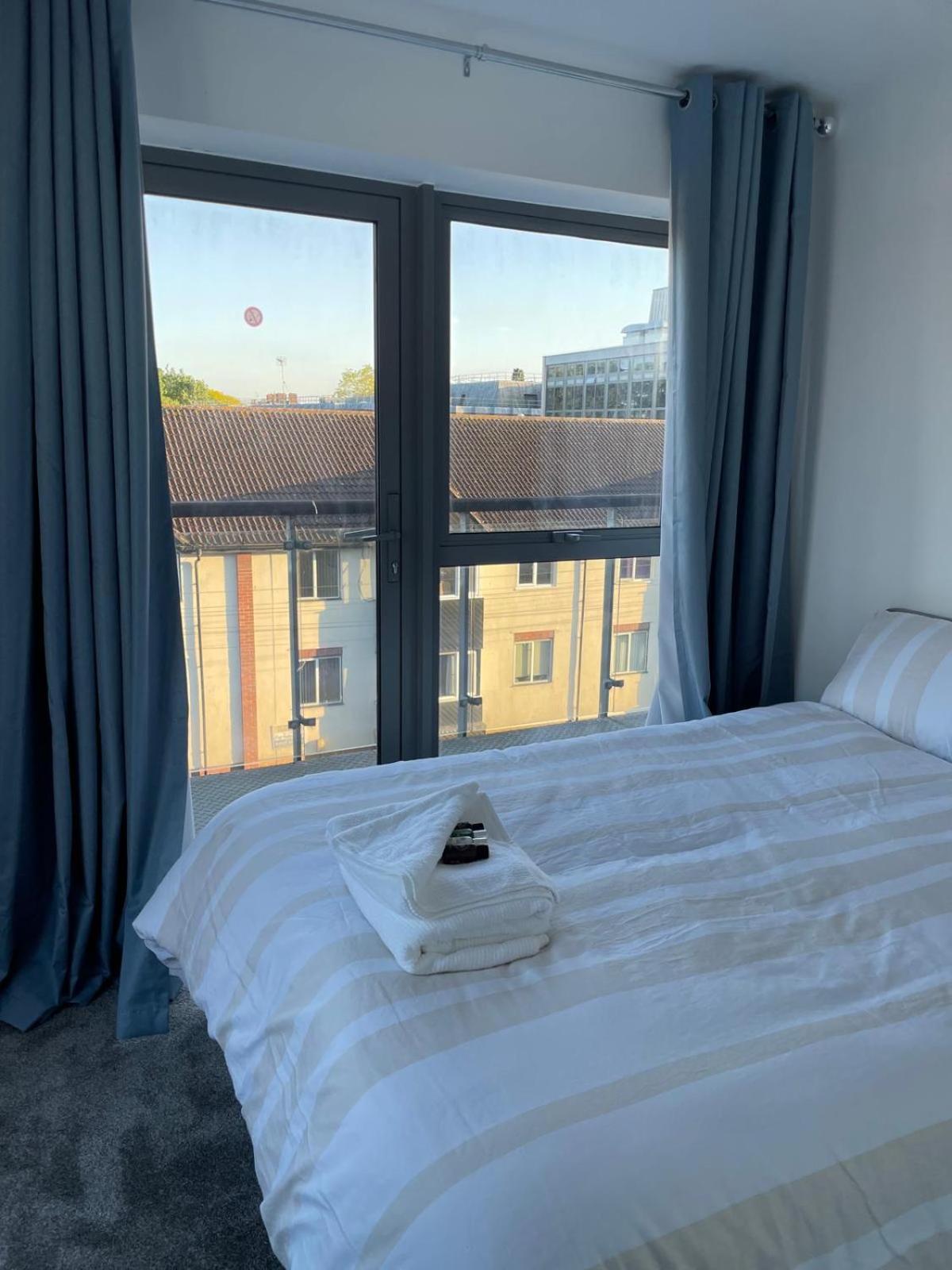 Long Letting - Luxurious 3 Bedroom Penthouse In City Centre - Parking Included! Chelmsford Exteriér fotografie